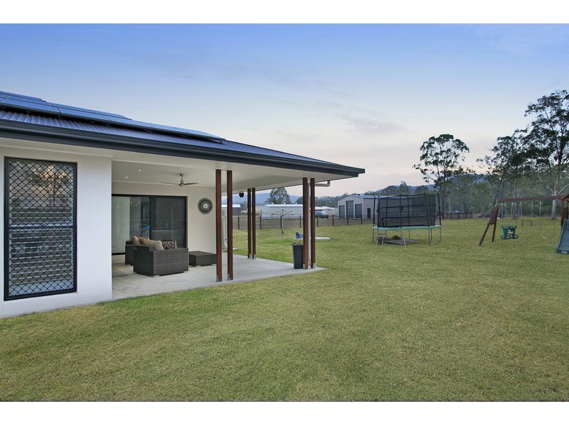 15 Kimdonn Drive, Withcott QLD 4352
