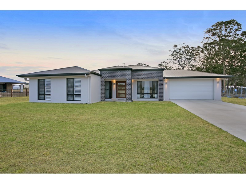 15 Kimdonn Drive, Withcott QLD 4352