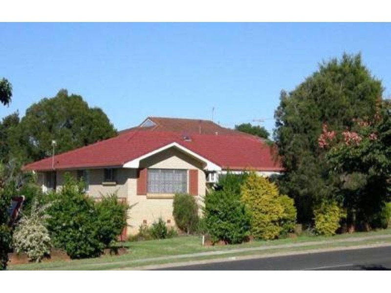 50 Charnley Street, Kearneys Spring QLD 4350