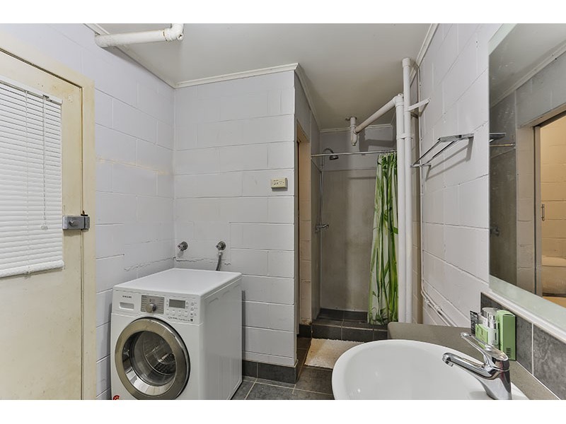 2/85 Hill Street, Newtown QLD 4350