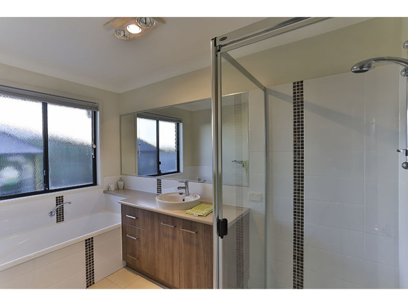 10 Whitman Street, Westbrook QLD 4350