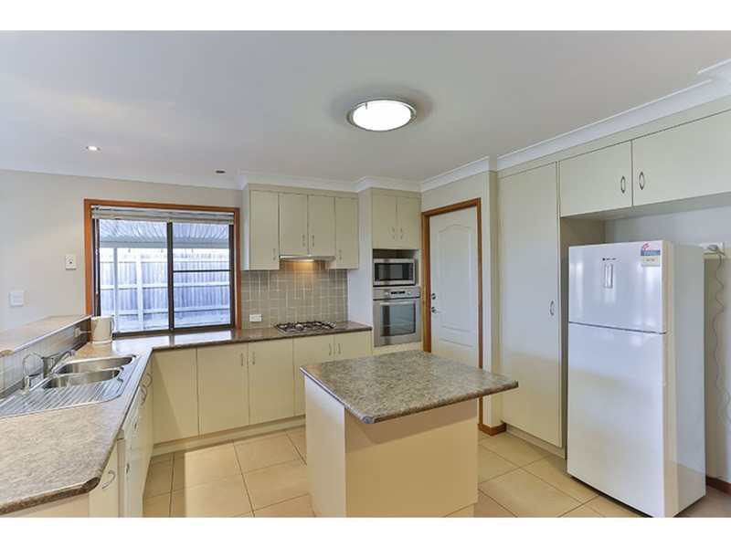 79 Pillar Street, Middle Ridge QLD 4350