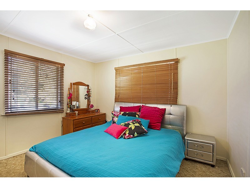 6 Eardley Street, Newtown QLD 4350