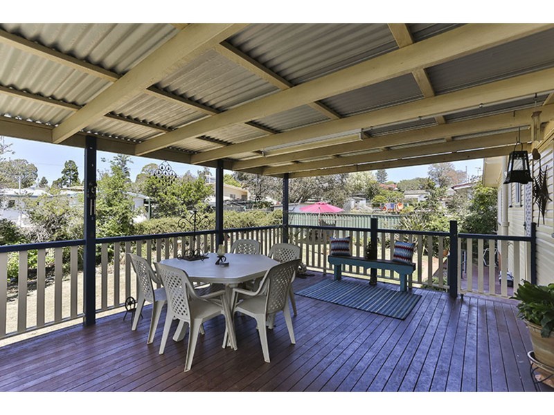 12 Mcnamara Street, Centenary Heights QLD 4350