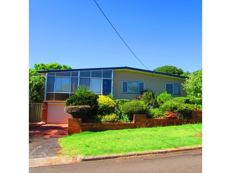 12 Mcnamara Street, Centenary Heights QLD 4350