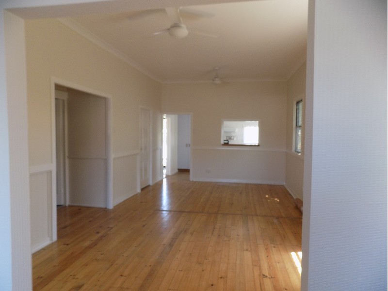 201A Campbell Street, Newtown QLD 4350