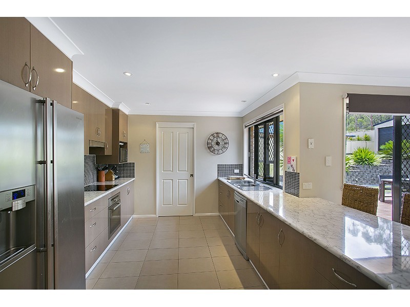 27 Schaefer Court, Westbrook QLD 4350