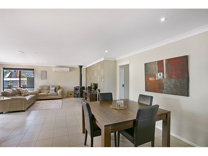 27 Schaefer Court, Westbrook QLD 4350