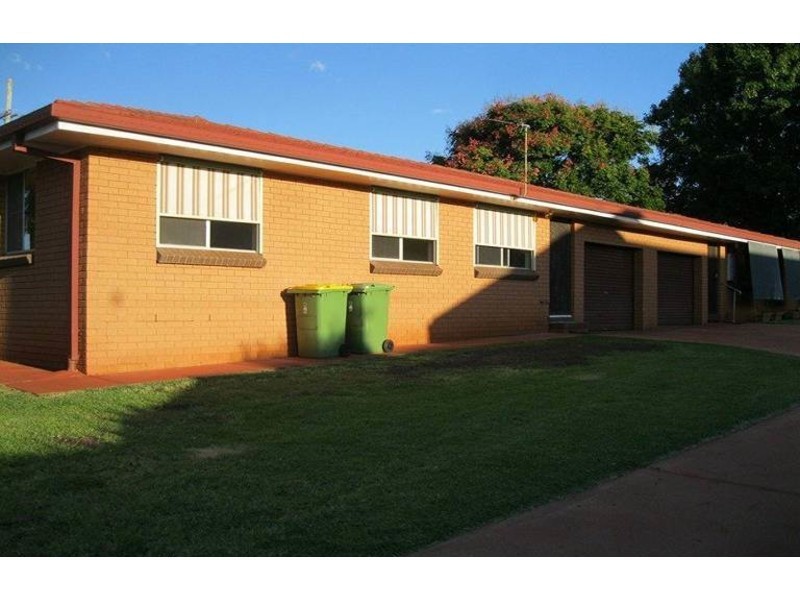 Unit 1/228 South Street, South Toowoomba QLD 4350