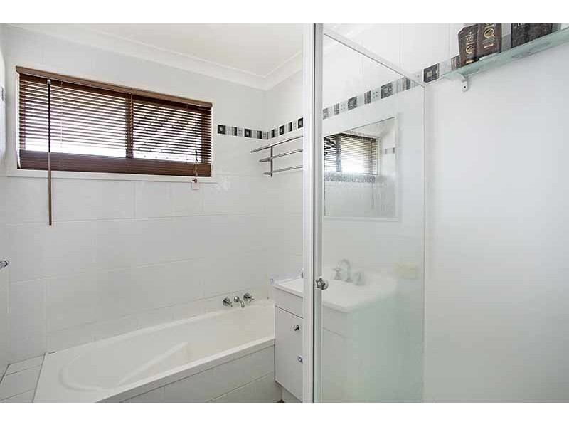 34 Debra Street, Centenary Heights QLD 4350