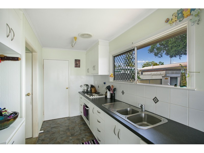 25 Cathro Street, Rockville QLD 4350