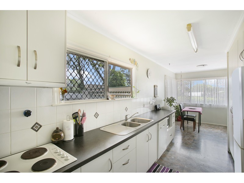 25 Cathro Street, Rockville QLD 4350