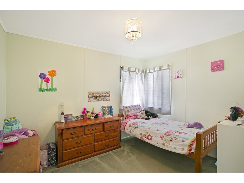 25 Cathro Street, Rockville QLD 4350