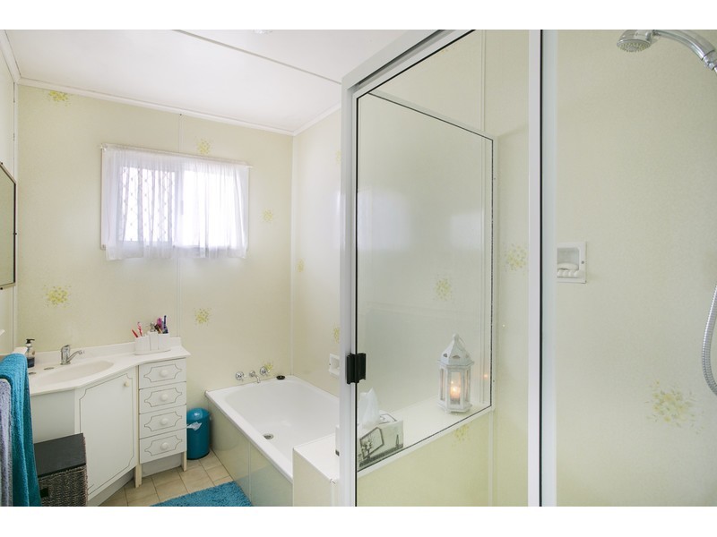 25 Cathro Street, Rockville QLD 4350