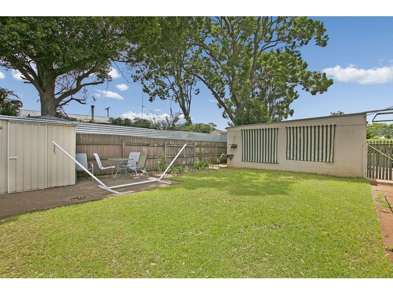 25 Cathro Street, Rockville QLD 4350