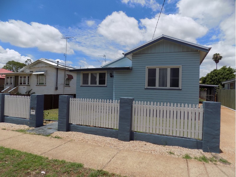 246 Campbell Street, Newtown QLD 4350