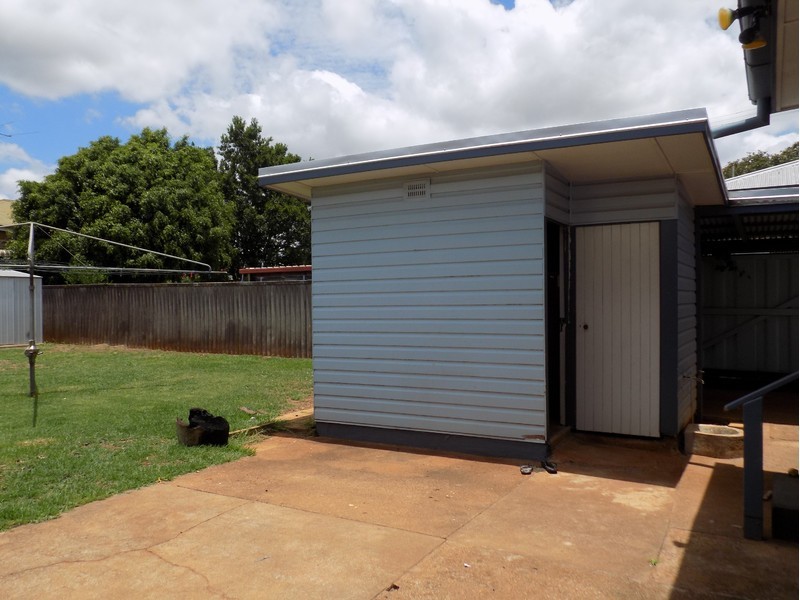 246 Campbell Street, Newtown QLD 4350