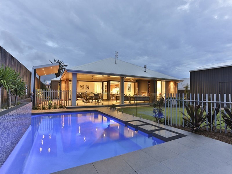 6 Goshawk Drive, Highfields QLD 4352