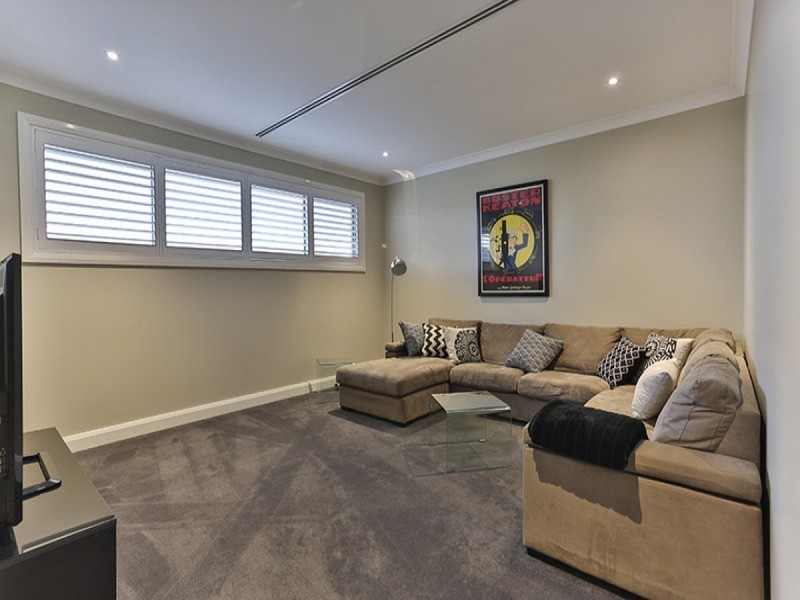 6 Goshawk Drive, Highfields QLD 4352