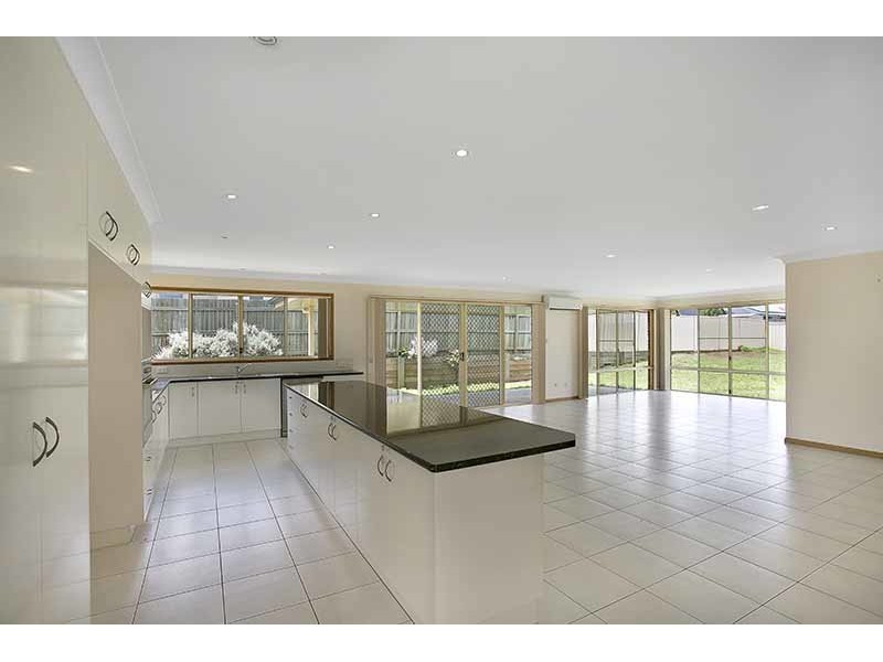 17 Sommariva Street, Westbrook QLD 4350