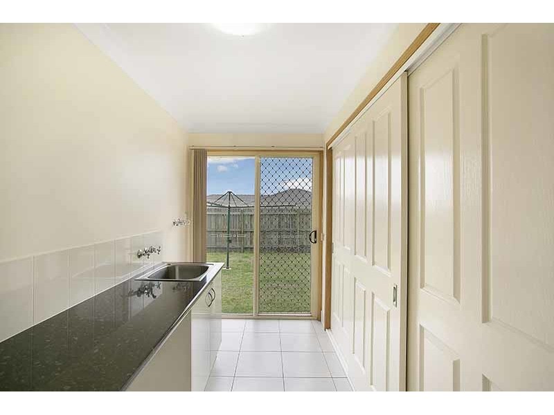 17 Sommariva Street, Westbrook QLD 4350