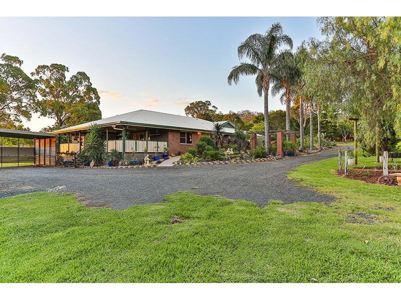 110 Savage Road, Cambooya QLD 4358