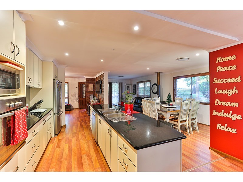 110 Savage Road, Cambooya QLD 4358