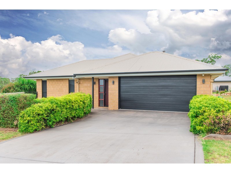 4 Rosella Gardens Drive, Meringandan West QLD 4352