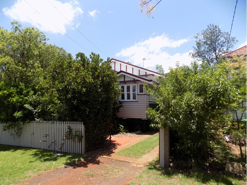 17 Delacey Street, North Toowoomba QLD 4350