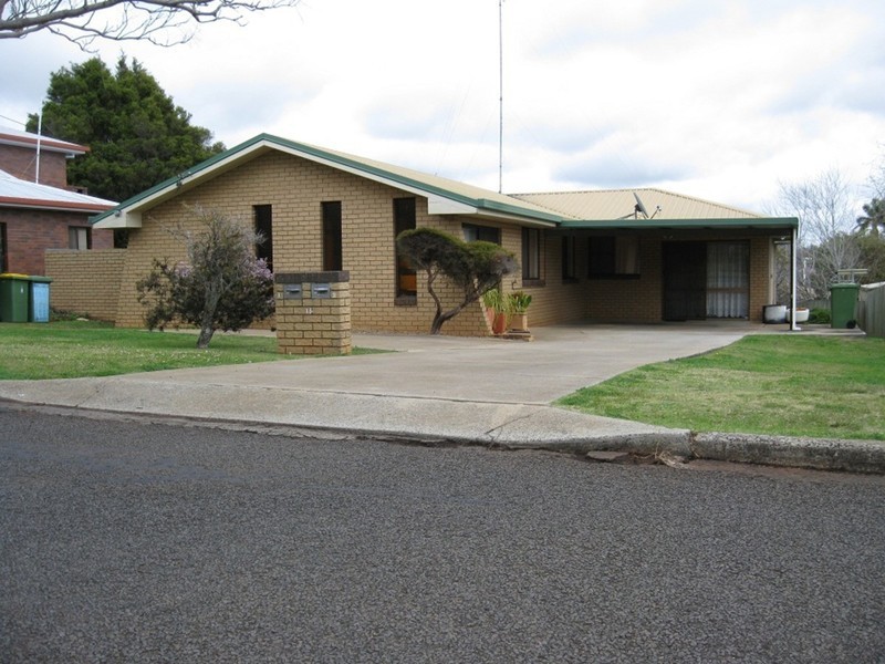 2/15 Gunn Street, Kearneys Spring QLD 4350