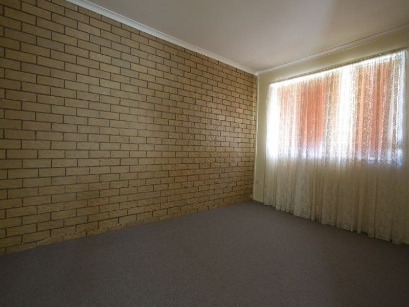 2/15 Gunn Street, Kearneys Spring QLD 4350