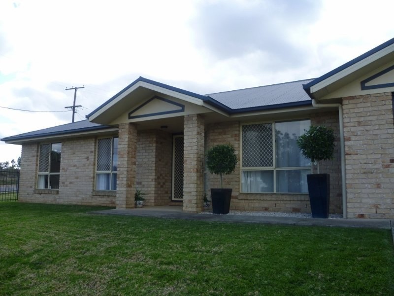 211 Glenvale Road, Glenvale QLD 4350