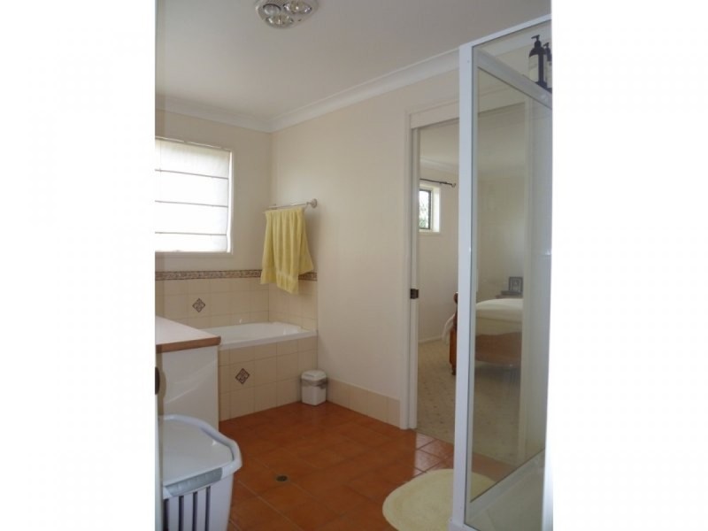 211 Glenvale Road, Glenvale QLD 4350