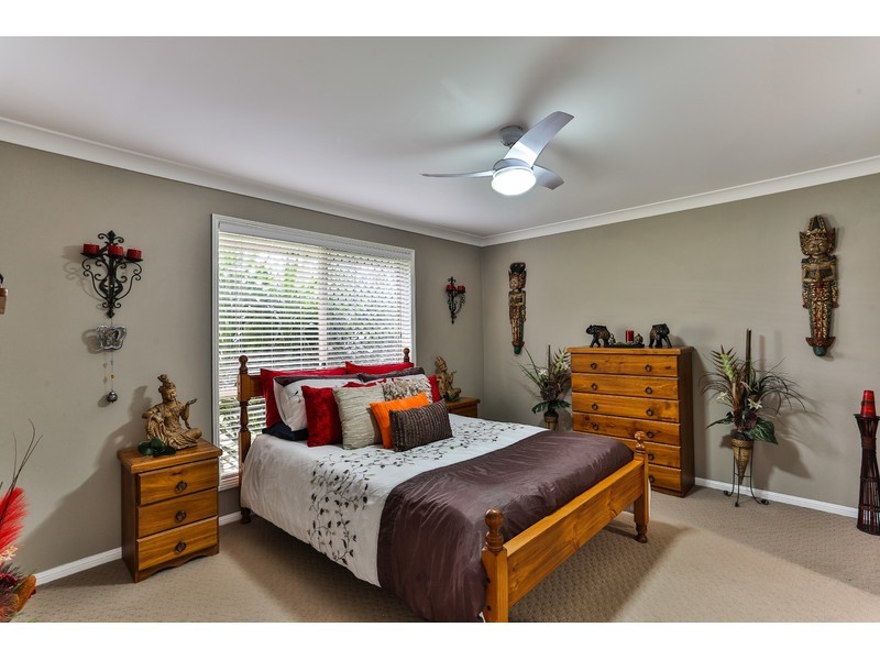 8 Roderick Drive, Cotswold Hills QLD 4350