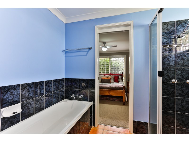 8 Roderick Drive, Cotswold Hills QLD 4350