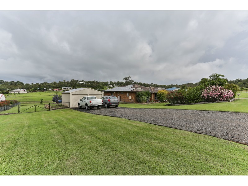 8 Roderick Drive, Cotswold Hills QLD 4350