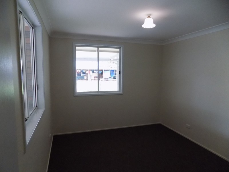 16 Stewart Street, Withcott QLD 4352