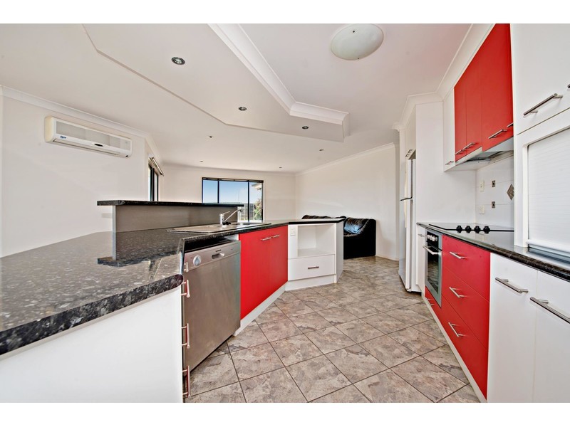 3 Jacaranda Court, Westbrook QLD 4350