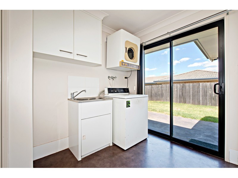 3 Jacaranda Court, Westbrook QLD 4350