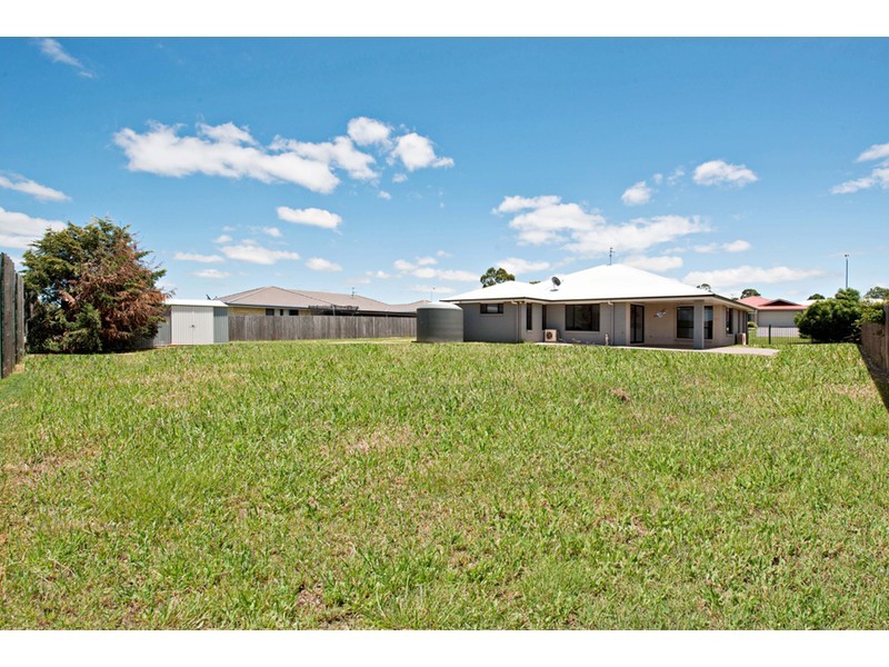 3 Jacaranda Court, Westbrook QLD 4350