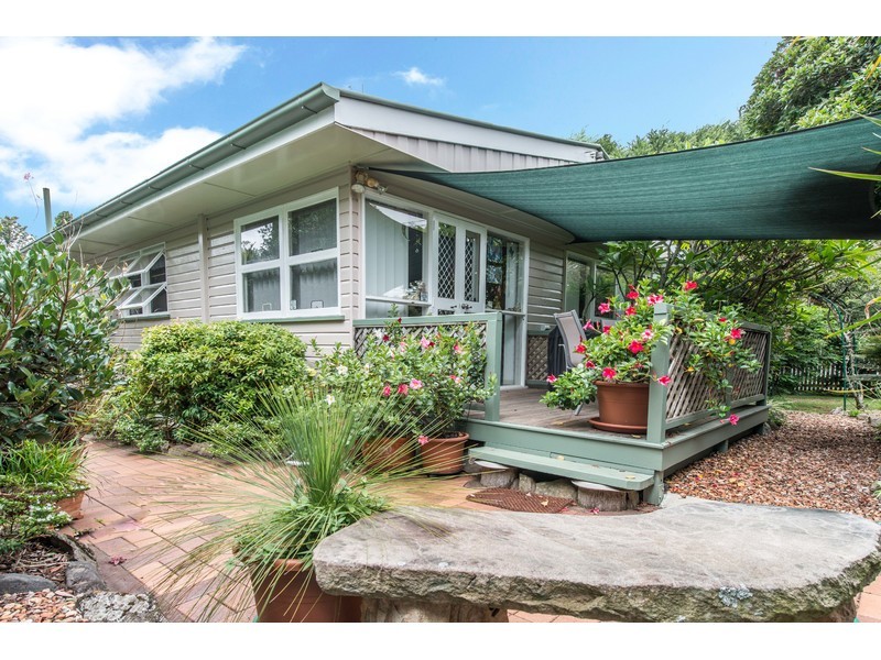 82 North Street, Mount Lofty QLD 4350
