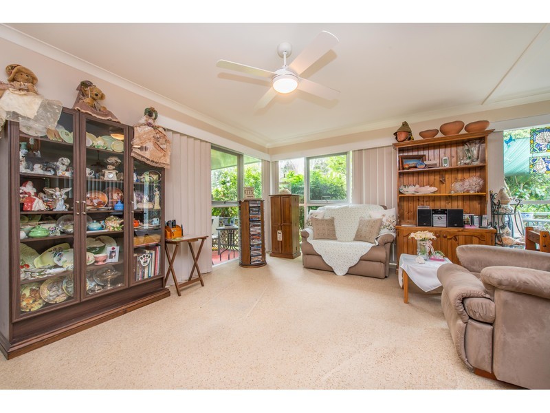 82 North Street, Mount Lofty QLD 4350