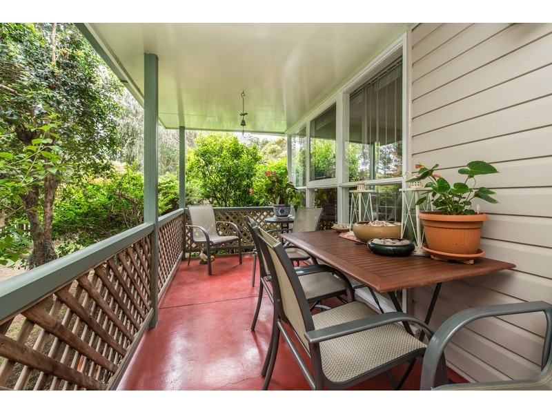 82 North Street, Mount Lofty QLD 4350