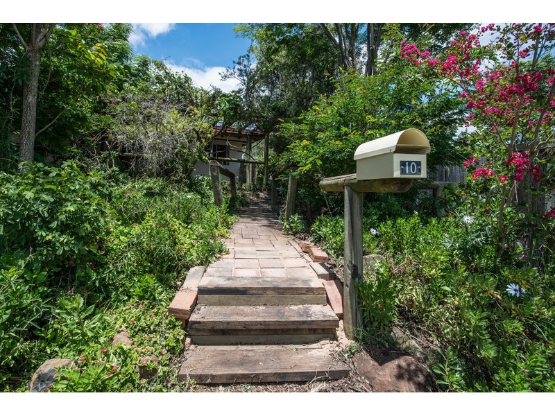 10 Manor Street, Drayton QLD 4350