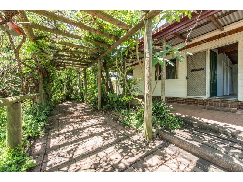 10 Manor Street, Drayton QLD 4350
