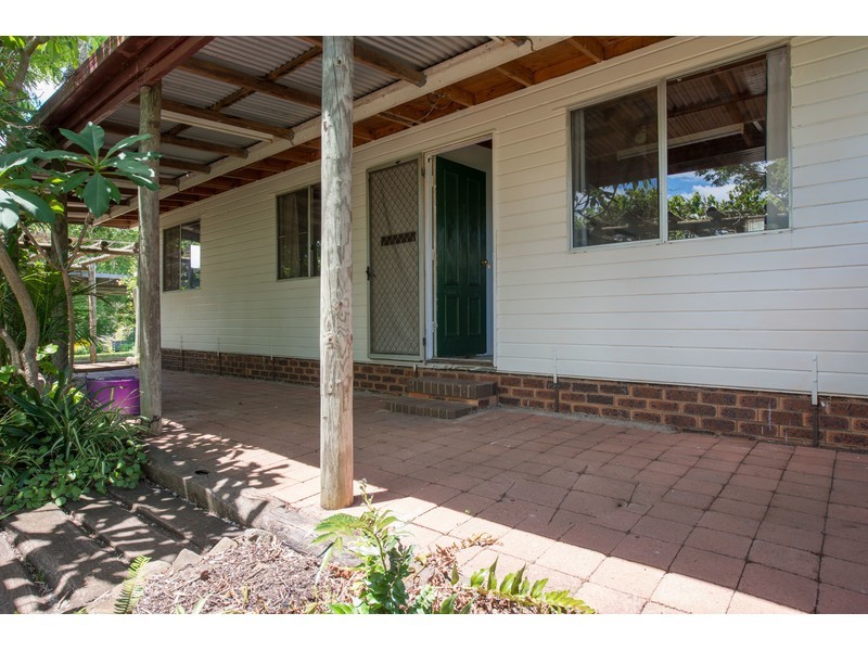 10 Manor Street, Drayton QLD 4350