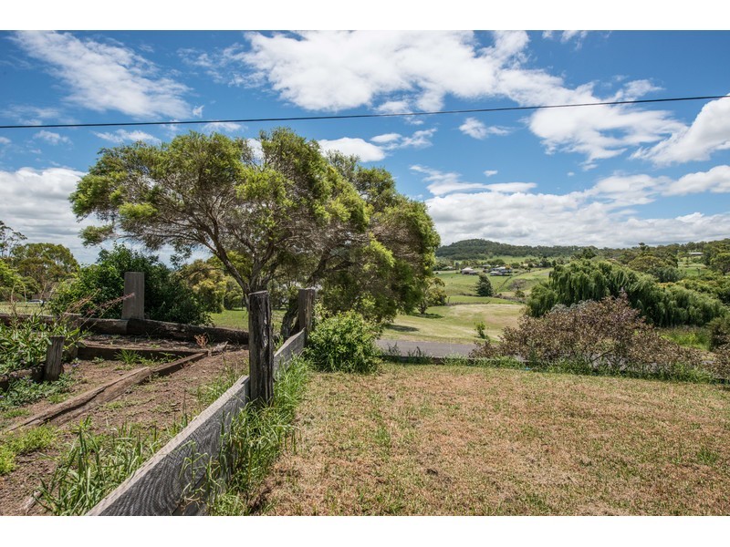 10 Manor Street, Drayton QLD 4350