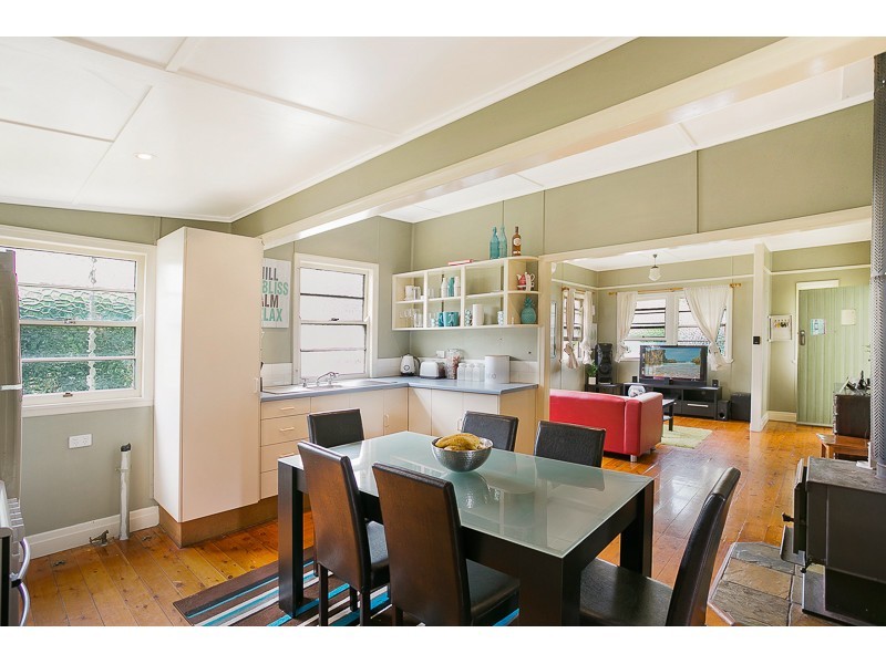 55 Mary Street, Mount Lofty QLD 4350