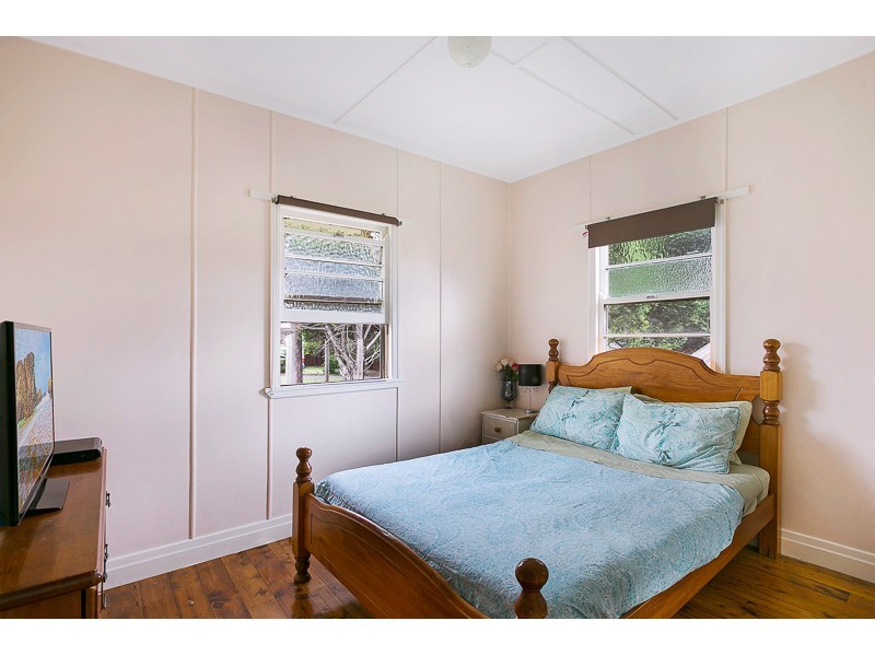 55 Mary Street, Mount Lofty QLD 4350