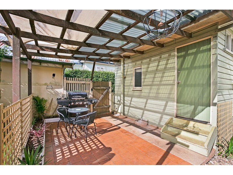 55 Mary Street, Mount Lofty QLD 4350